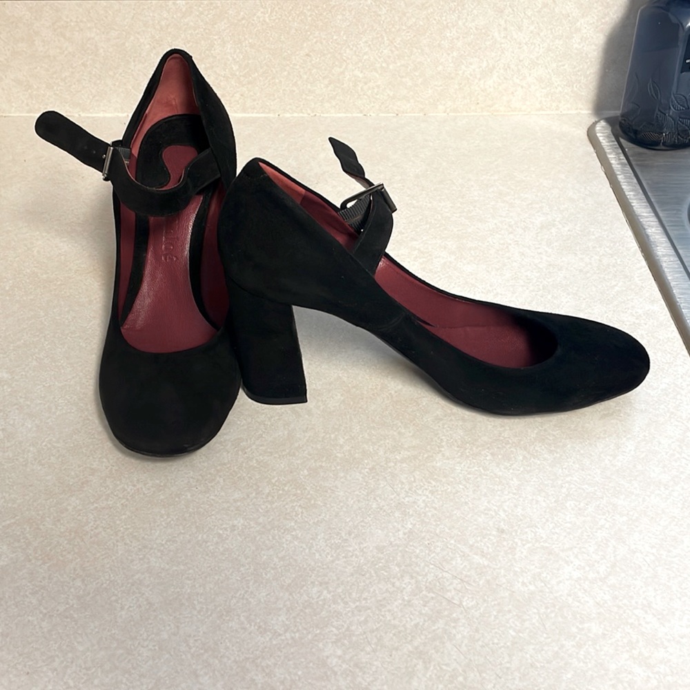 Black suede pumps babydoll style